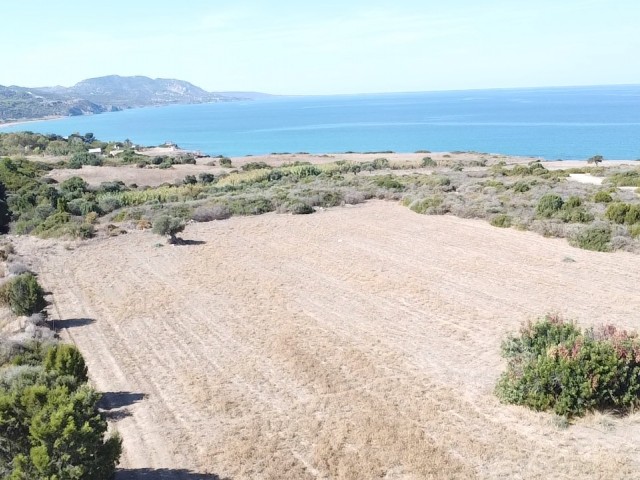 Girne karsıyaka bolgesınde denıze 200m mesafede muhtesem konumda satılık arazi teklıflere acık