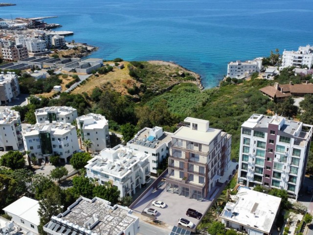 Girne merkezde denize sıfır 3+1 daire