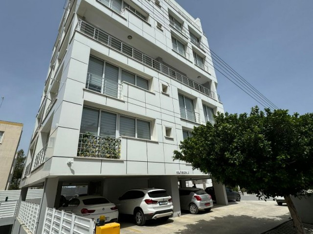 2+1 flat for rent in Kyrenia center