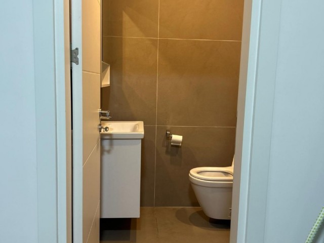 GİRNE MERKEZDE SATILIK 2+1 DAİRE 