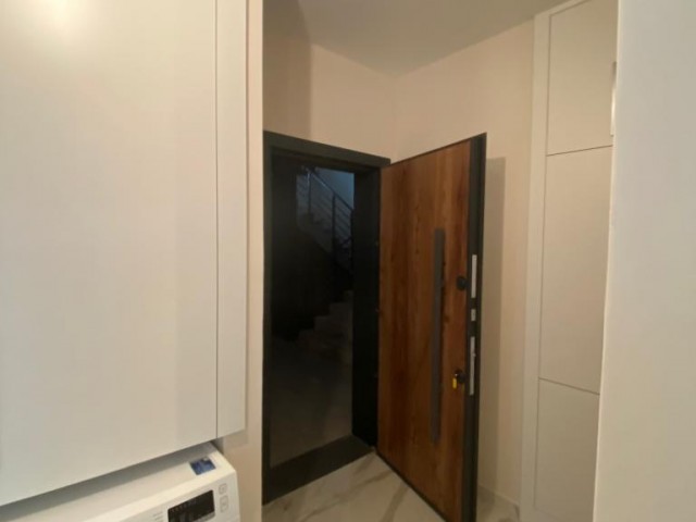 2+1 FLAT FOR SALE IN KYRENIA CENTER