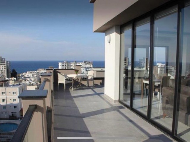 2+1 Penthouse-Residenz zur Tagesmiete im Zentrum von Kyrenia