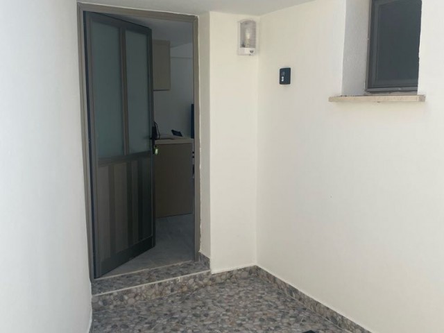 Girne Karaoğlanoğlu 1+1 Wohnung am Meer zur Tagesmiete