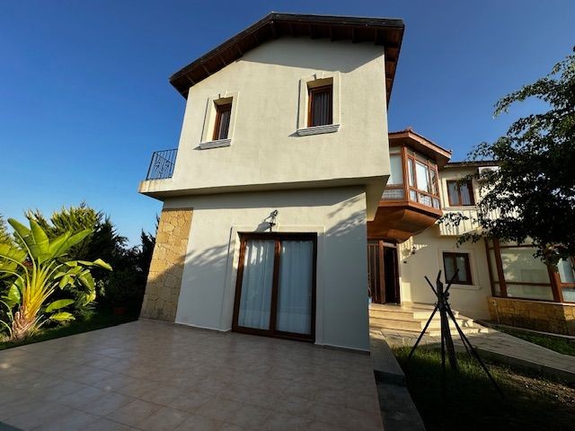 3+1 Villa with Private Pool for Daily Rent in Kyrenia Alsancak