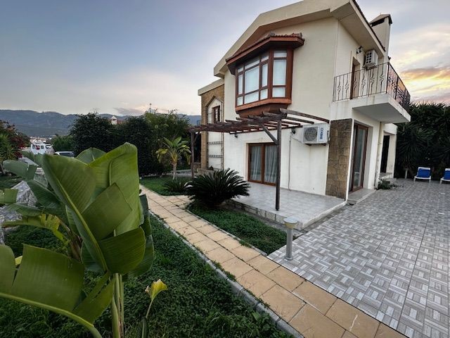 3+1 Villa zur Miete mit privatem Pool in Alsancak, Kyrenia