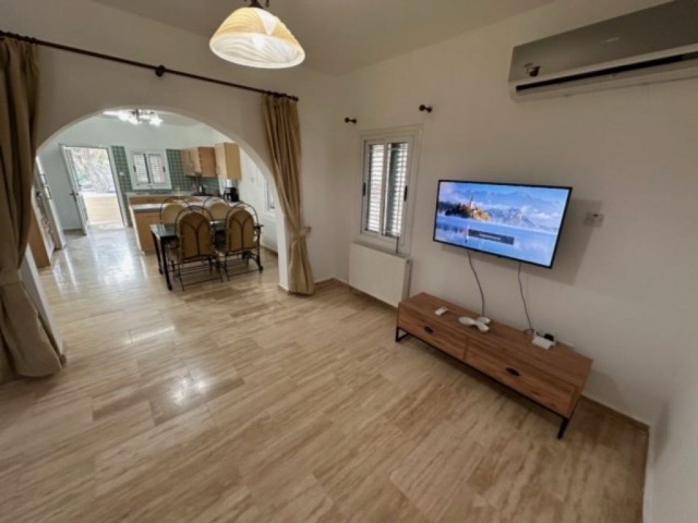 Kyrenia Alsancak Tagesmiete 4+1 Villa