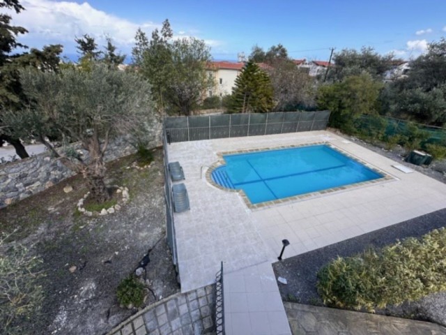 Kyrenia Alsancak Daily Rental 4+1 Villa