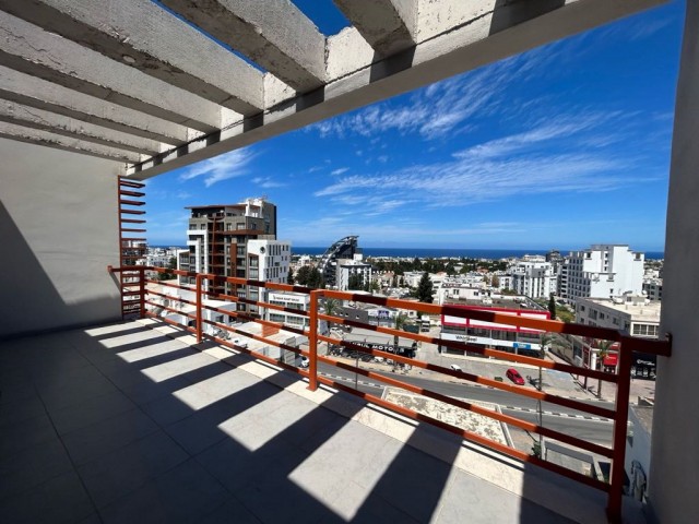 Kyrenia Center Tagesmiete 1+1 Penthouse mit Meerblick