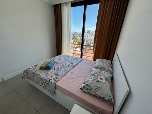 Kyrenia Center Tagesmiete 1+1 Penthouse mit Meerblick