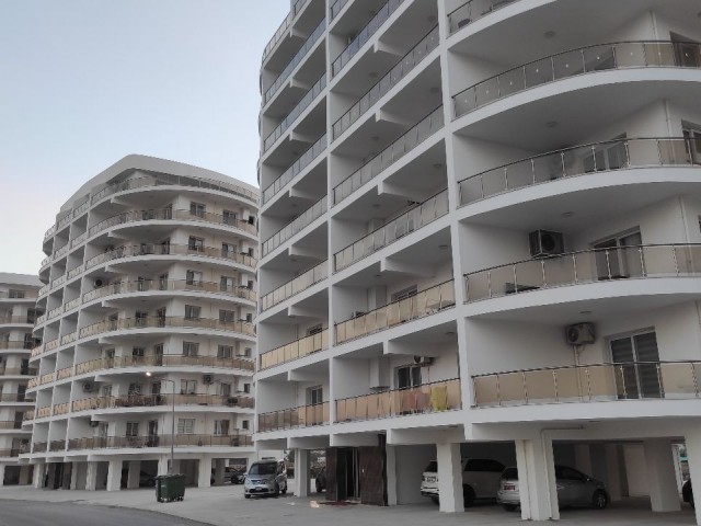 Satılık 1+1 daire, İskele, Long Beach, Park Residence deniz manzaralı.