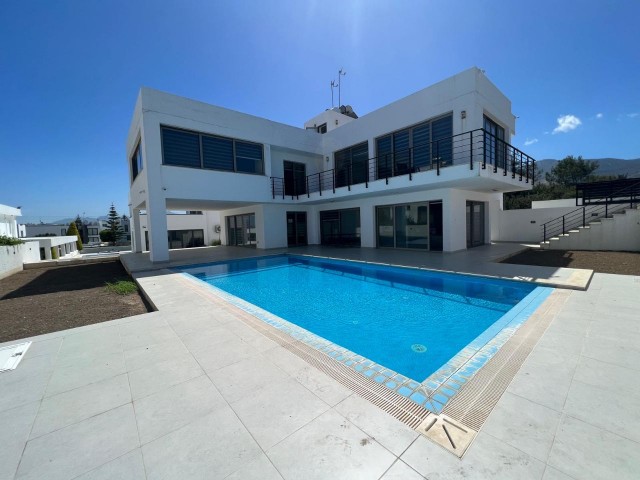 6 BEDROOM LUXURY VİLLA FOR RENT 