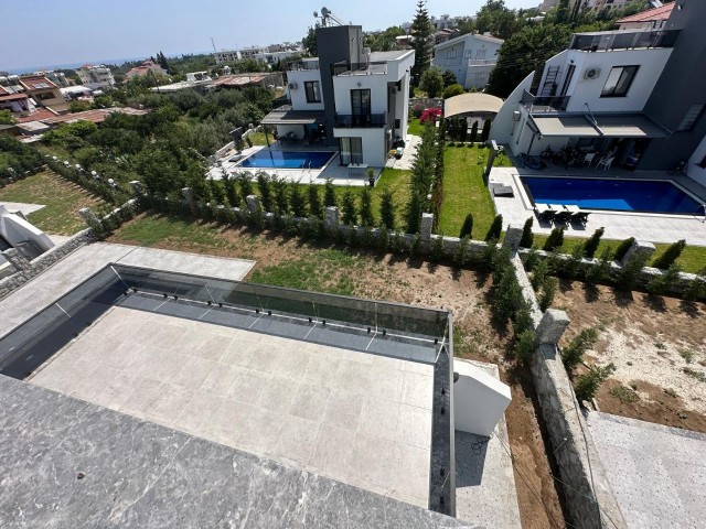 4+1 VILLA FOR SALE WITH LARGE LAND AND LARGE USAGE AREA IN KYRENIA LAPTA REGION!!!