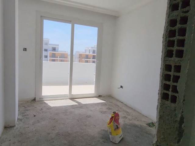 1+1 penthouse for sale at a bargain price in Iskele Long Beach, Royal Sun Elite site (delivery August 2024, VAT, transformer, paid) minimum monthly rental income of 600 stg guaranteed