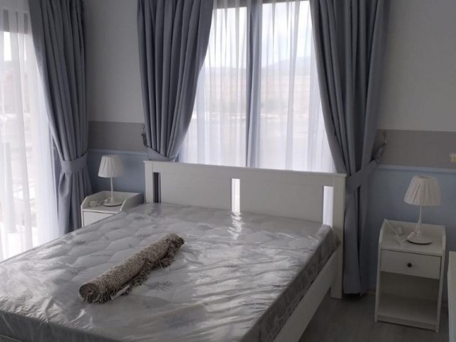 Ceasar Blue kompleksinde geniş teraslı tek yatak odalı HAZIR DAİRE