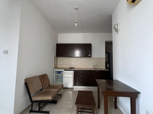 AFFORDABLE FLAT FOR 2 PEOPLE IN THE RIGHT CENTER OF FAMAGUSTA, 4 MONTHS IN ADVANCE