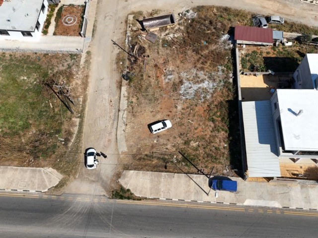 فاماگوستا لارناکا ROAD CORNER LAND