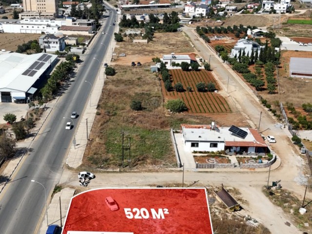 فاماگوستا لارناکا ROAD CORNER LAND