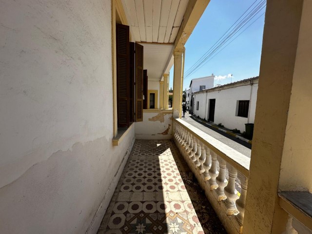 4+1 Einfamilienhaus mit Renovierungsbedarf im Zentrum von Kyrenia