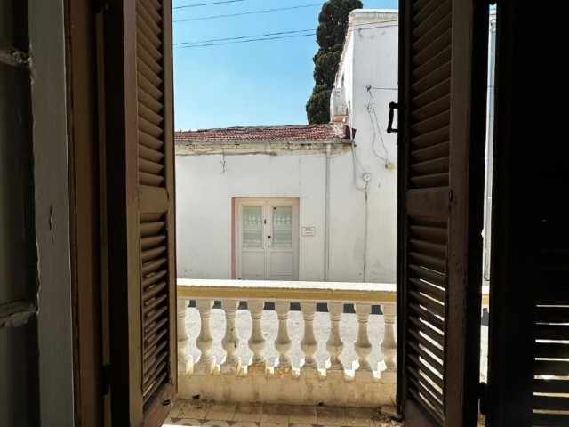 4+1 Detached House Requiring Renovation in Kyrenia Center