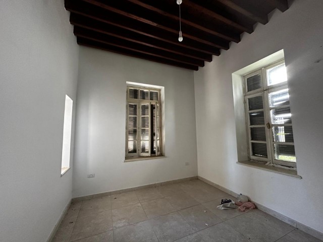 4+1 Detached House Requiring Renovation in Kyrenia Center