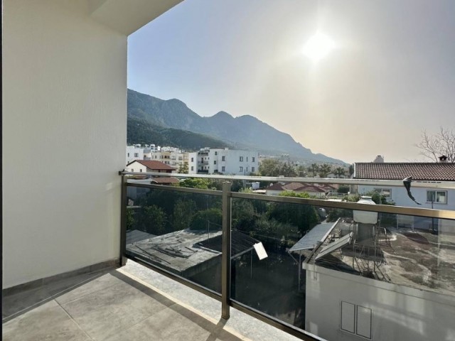 2+1 flat with sea and mountain views in Lapta