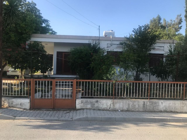 House for sale in a central location in Dikmen village