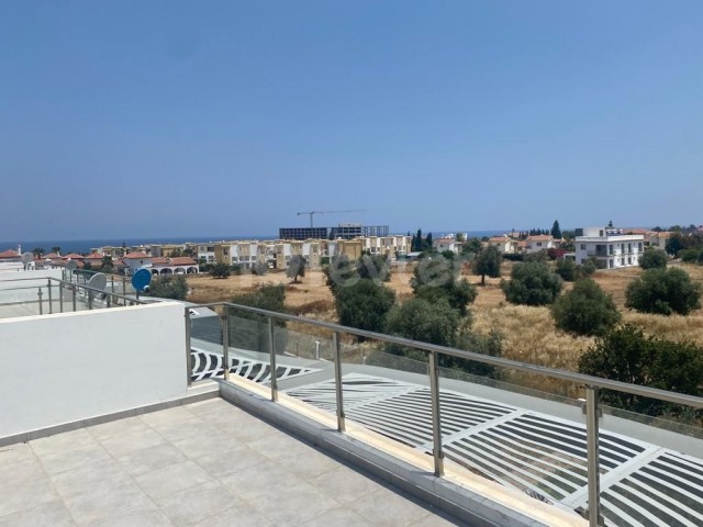 Blick auf das Meer, 2. 2+1 Wohnung mit Terrasse steht zum Verkauf. ** 