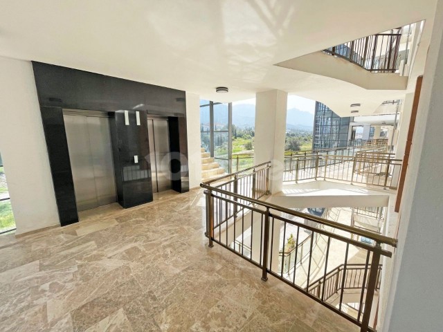 A Plus penthouse-Wohnung mit herrlichem Blick auf Feo Elegance steht zum Verkauf. ** 