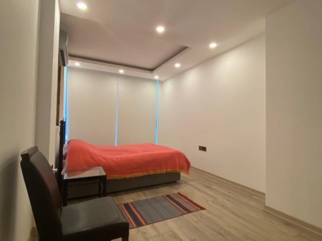 Girne Merkezde, Feo Elegance Comfort'da, Havuz Manzaralı, 2+1 Yüksek Kira Getirisi Olan Dairemiz Satılıktır.