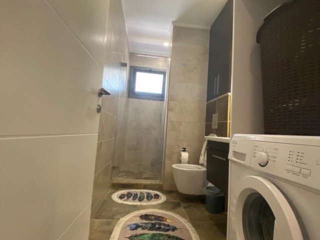 Girne Merkezde, Feo Elegance Comfort'da, Havuz Manzaralı, 2+1 Yüksek Kira Getirisi Olan Dairemiz Satılıktır.