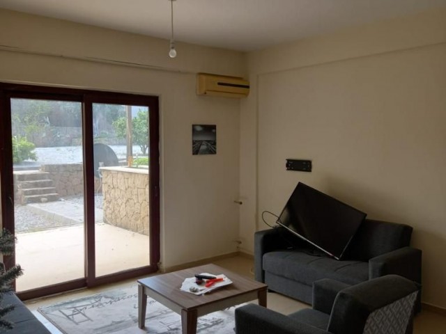 3 + 1 Apartment for sale in a very beautiful site in Esentepede ** 