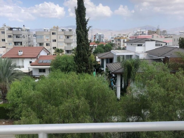 Wohnung Zu vermieten in einem sehr schönen Ort in Nikosia Ortaköy ** 