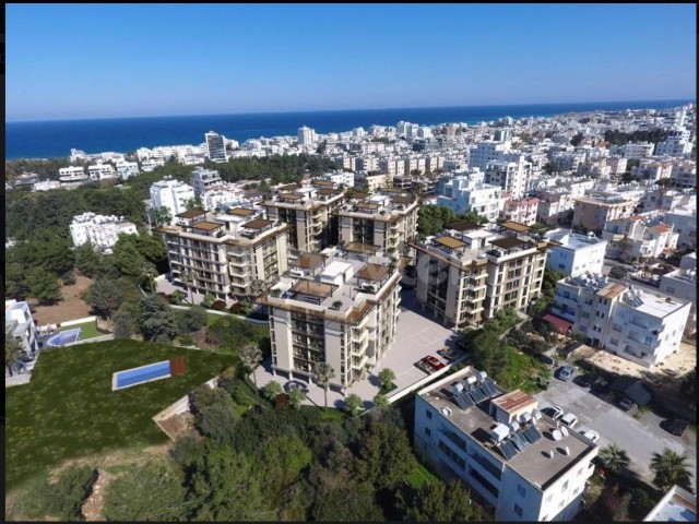 Girne Alsancak'ta Havuzlu Sitede Manzaralı 2+1 daireler