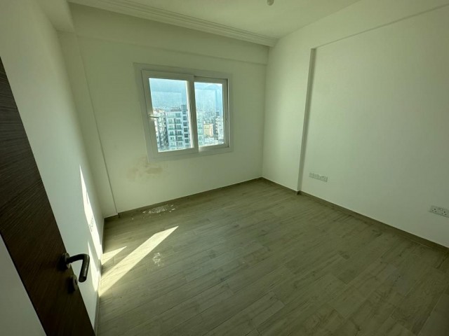 Girne Merkez'de Muhteşem Manzaralı, 2+1 penthouse Daire