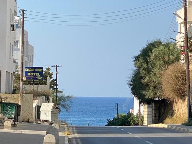 1+1 Wohnung zu verkaufen in Kyrenia Zentrum mit herrlichem Blick und hohen Mieteinnahmen