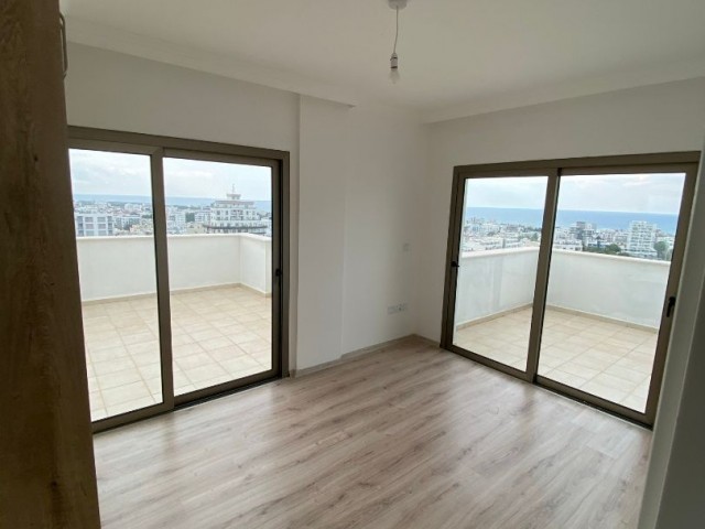 GİRNE MERKEZDE 2+1  DUBLEX PENTHOUSE..