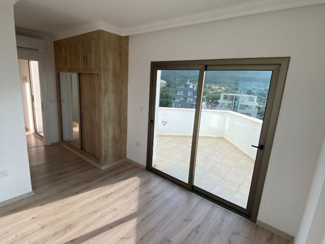 GİRNE MERKEZDE 2+1  DUBLEX PENTHOUSE..