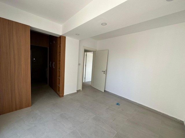 Neue 2+1 Wohnung mit Balkon im Girne Center