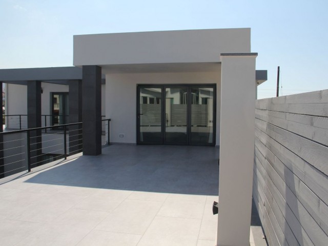 Ultra-Luxus-Villa zum Verkauf in Çatalköy, Kyrenia