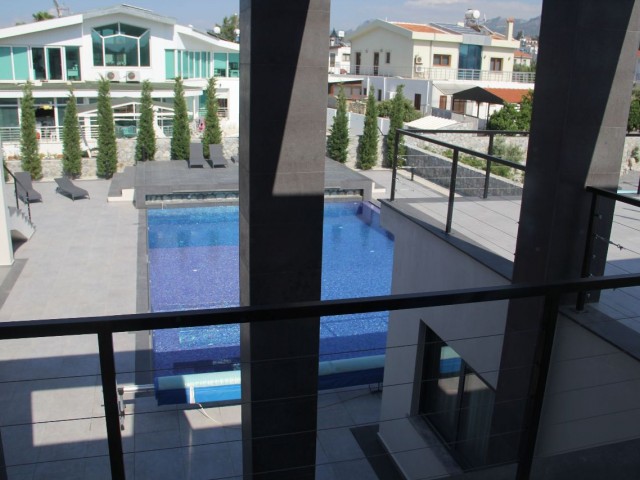 Ultra-Luxus-Villa zum Verkauf in Çatalköy, Kyrenia