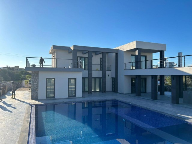 Ultra-Luxus-Villa zum Verkauf in Çatalköy, Kyrenia