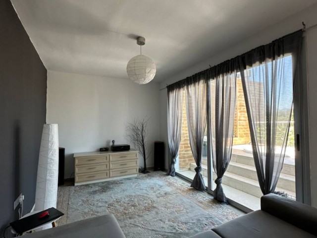 2+1 PENTHOUSE-WOHNUNG IN DOĞANKOY