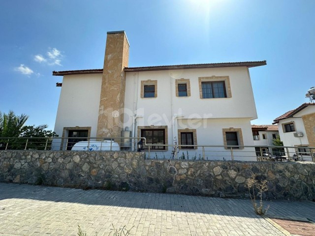 3+1 VILLA ZU VERKAUFEN MIT BERGBLICK UND IM LAND