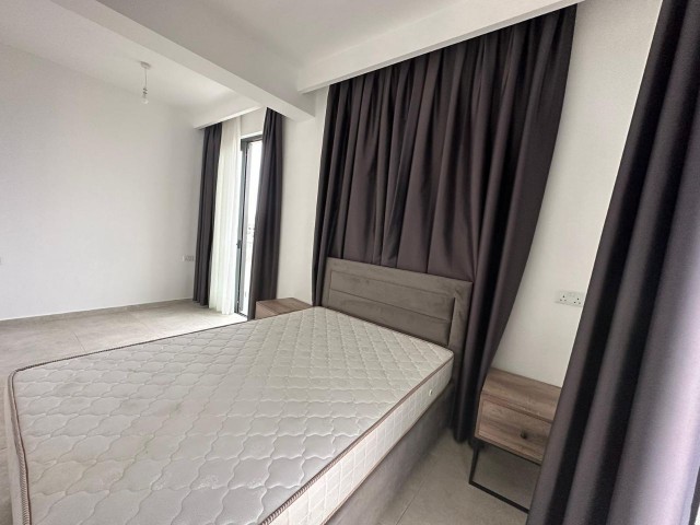 GİRNE MERKEZDE SATILIK DENİZ MANZARALI 2+1 DAİRE