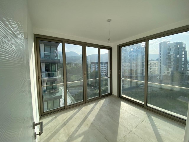 GİRNE MERKEZ'DE 3+1 SATILIK DAİRE 