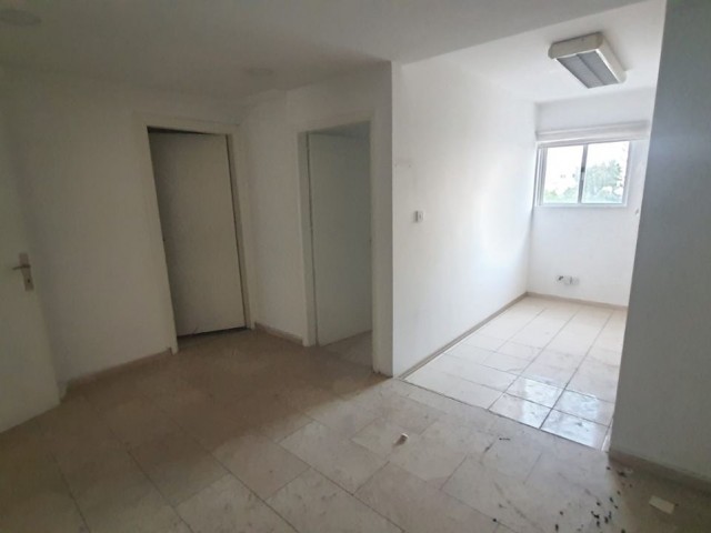 Shop for rent in Kyrenia Center