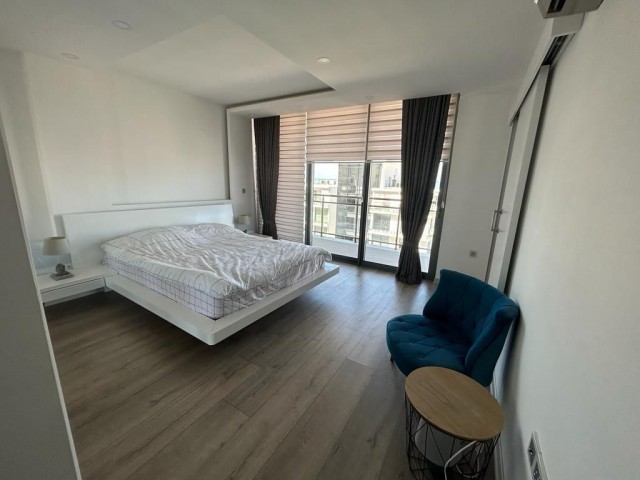 3+1 WOHNUNG ZUM VERKAUF IN KYRENIA ELEGANCE LAGE MIT STADT- UND MEERBLICK