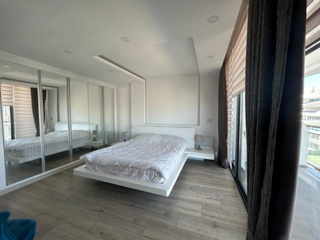 3+1 WOHNUNG ZUM VERKAUF IN KYRENIA ELEGANCE LAGE MIT STADT- UND MEERBLICK