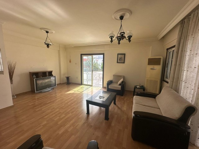 3+1 WOHNUNG ZU VERMIETEN IM KYRENIA CENTER