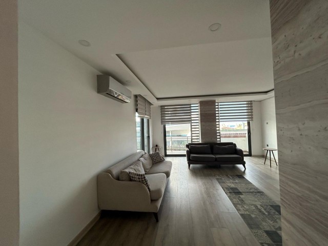 GİRNE ELEGANCE SİTESİNDE DENİZ MANZARALI 2+1 SATILIK DAİRE